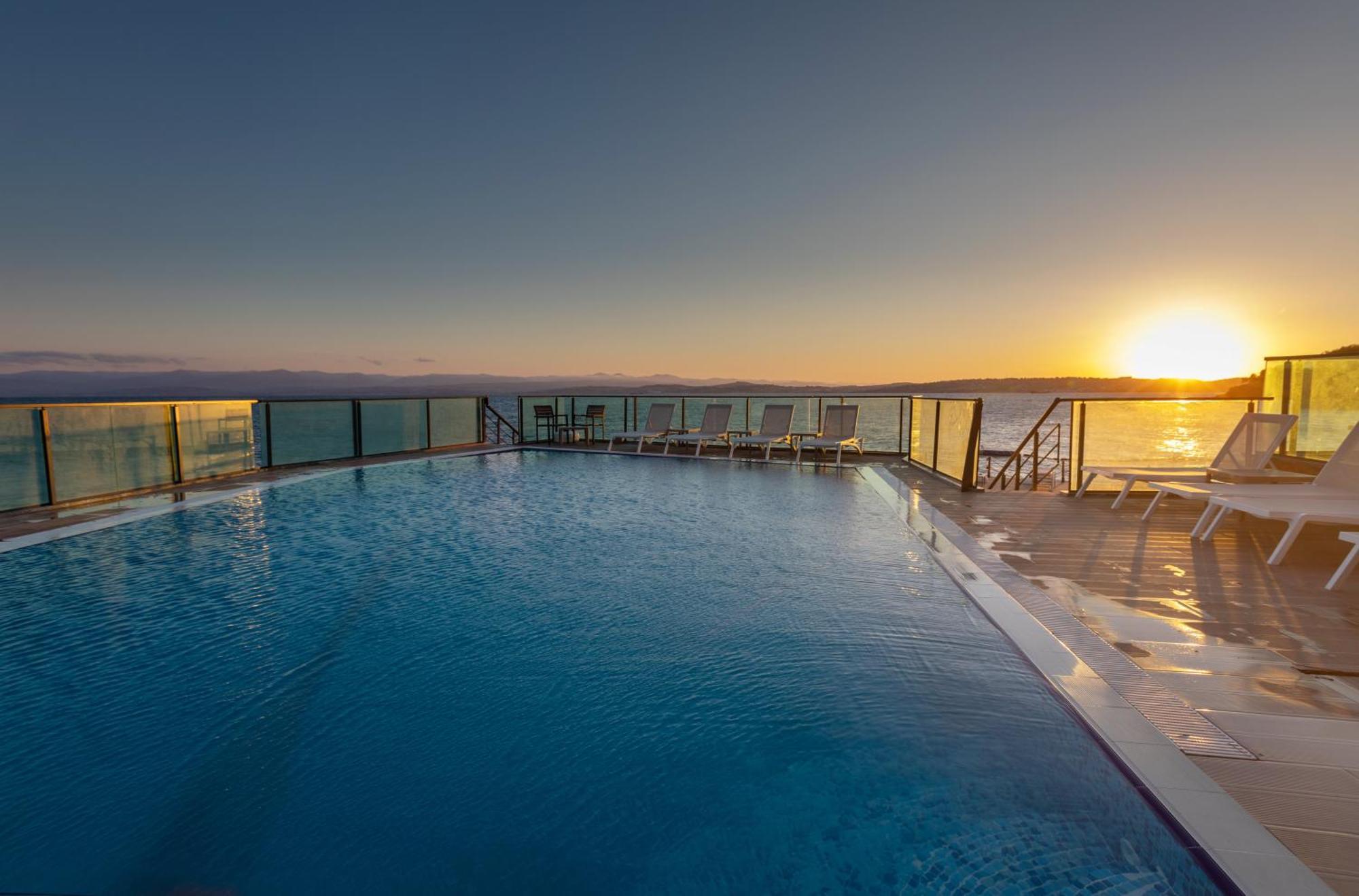 Vira Otel Suites Sinop Exteriör bild